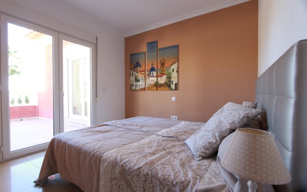 Resale - Independent Villa - Calpe - Urbanización