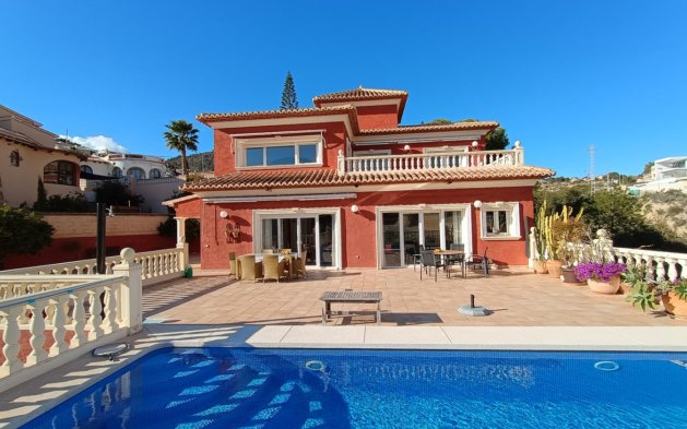 Resale - Independent Villa - Calpe - Urbanización