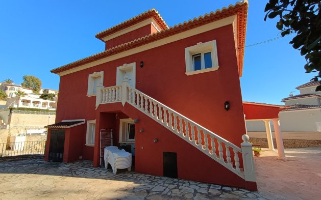 Resale - Independent Villa - Calpe - Urbanización