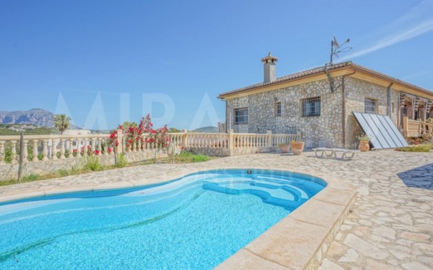 Resale - Independent Villa - Benitachell  - Centro