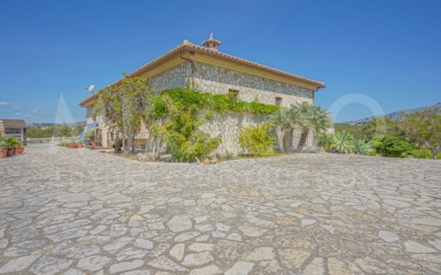 Resale - Independent Villa - Benitachell  - Centro