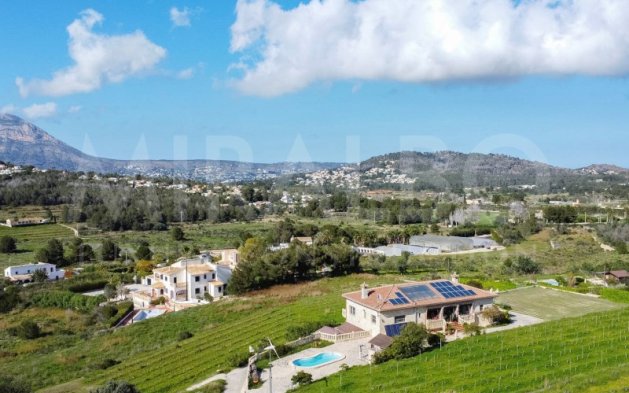 Resale - Independent Villa - Benitachell  - Centro