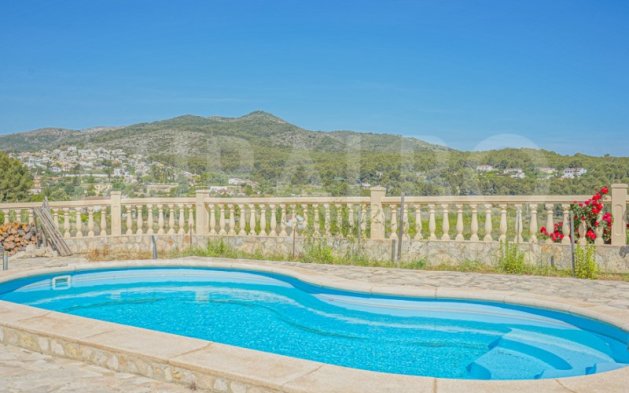 Resale - Independent Villa - Benitachell  - Centro