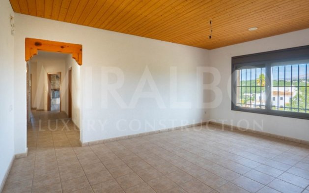 Resale - Independent Villa - Benitachell  - Centro