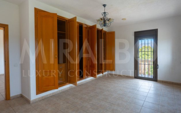 Resale - Independent Villa - Benitachell  - Centro