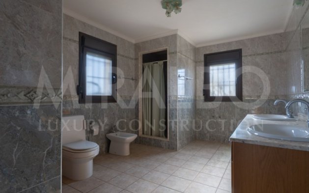 Resale - Independent Villa - Benitachell  - Centro