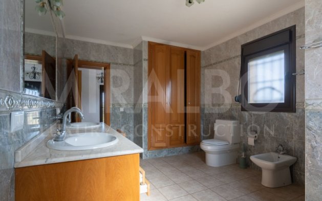Resale - Independent Villa - Benitachell  - Centro