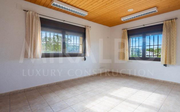 Resale - Independent Villa - Benitachell  - Centro