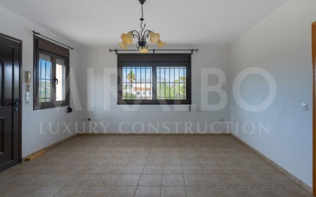 Resale - Independent Villa - Benitachell  - Centro
