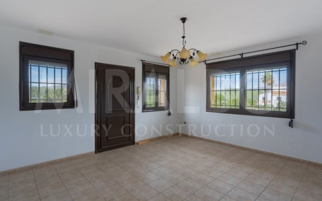 Resale - Independent Villa - Benitachell  - Centro