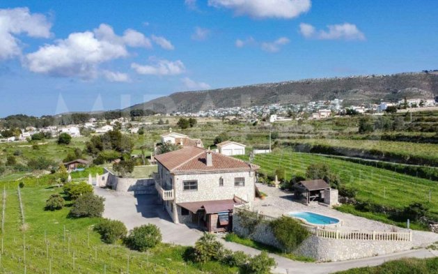 Resale - Independent Villa - Benitachell  - Centro