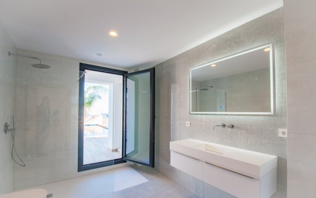 Resale - Independent Villa - Moraira