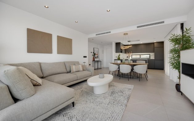 Obra nueva - Villa independiente - Torrevieja