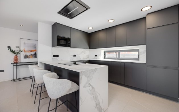 Obra nueva - Villa independiente - Torrevieja