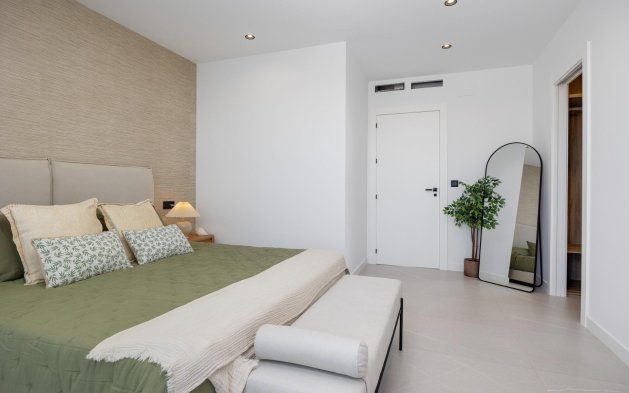 Obra nueva - Villa independiente - Torrevieja