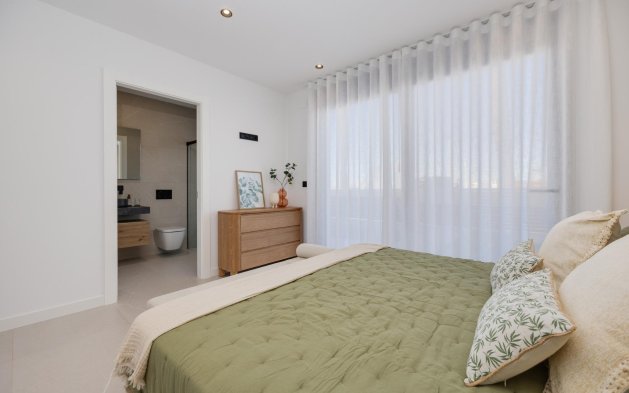 Obra nueva - Villa independiente - Torrevieja