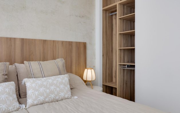 Obra nueva - Villa independiente - Torrevieja