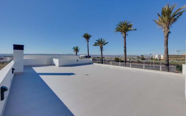 Obra nueva - Villa independiente - Torrevieja