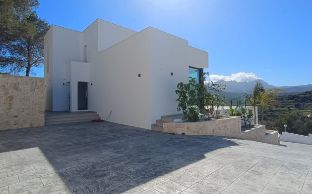 Resale - Independent Villa - Calpe