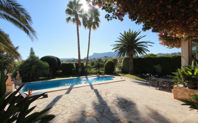 Resale - Independent Villa - Calpe - Urbanización