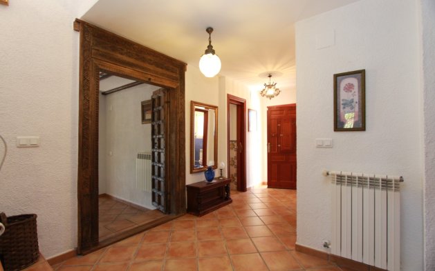 Resale - Independent Villa - Calpe - Urbanización