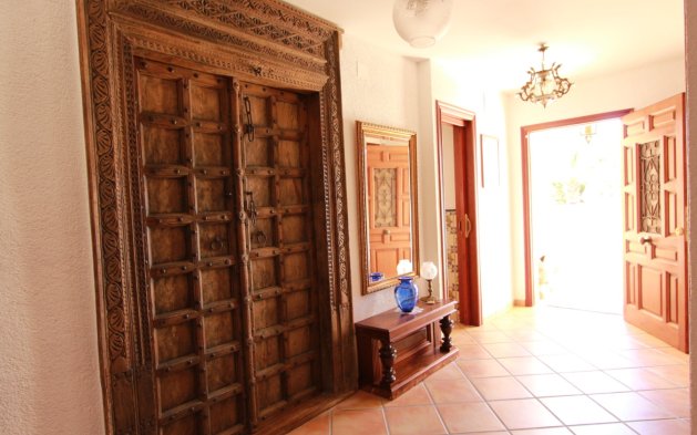 Resale - Independent Villa - Calpe - Urbanización