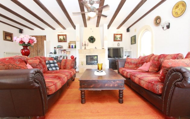 Resale - Independent Villa - Calpe - Urbanización