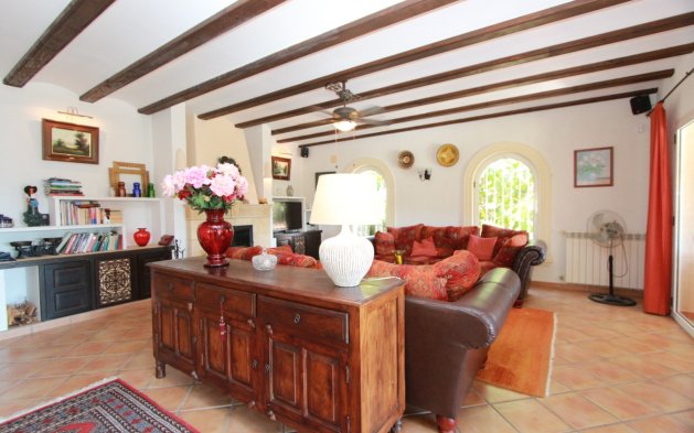 Resale - Independent Villa - Calpe - Urbanización