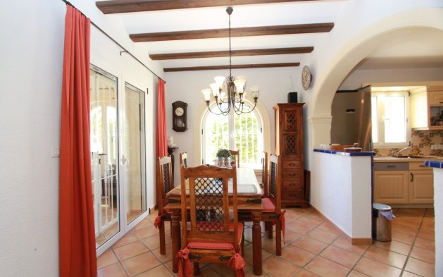 Resale - Independent Villa - Calpe - Urbanización