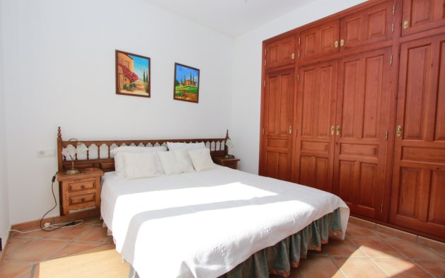 Resale - Independent Villa - Calpe - Urbanización