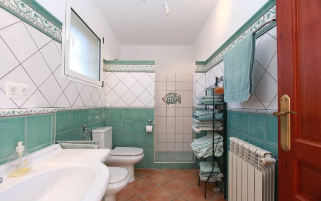 Resale - Independent Villa - Calpe - Urbanización