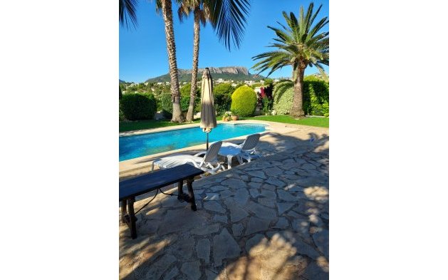 Resale - Independent Villa - Calpe - Urbanización