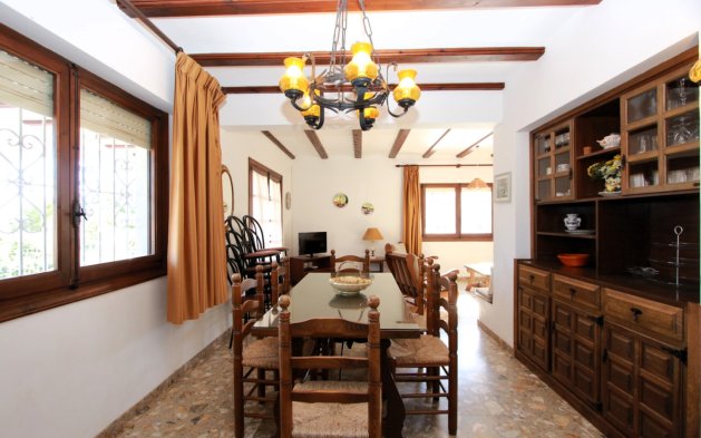 Resale - Independent Villa - Benissa - Urbanización