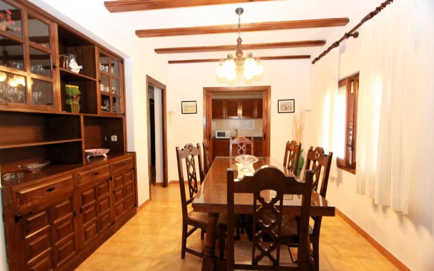 Resale - Independent Villa - Benissa - Urbanización