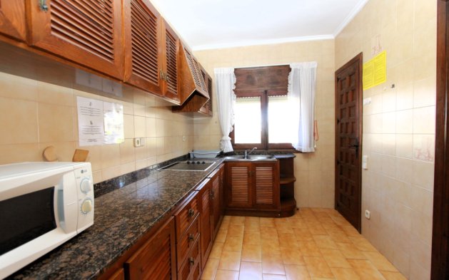 Resale - Independent Villa - Benissa - Urbanización