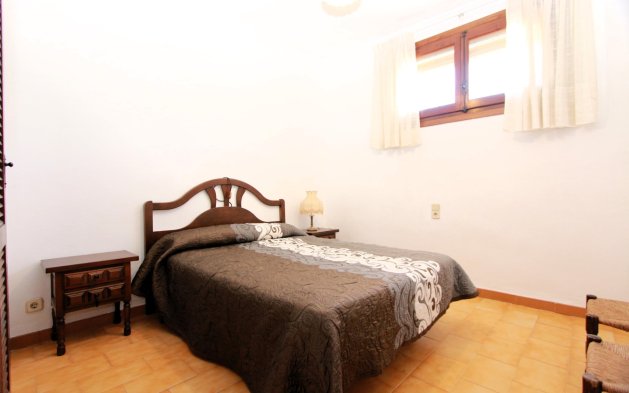 Resale - Independent Villa - Benissa - Urbanización