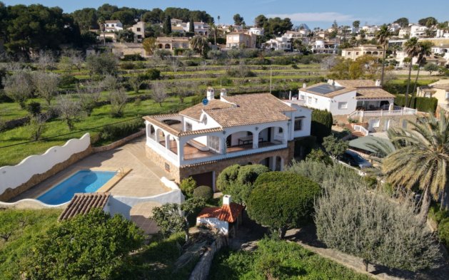 Resale - Independent Villa - Benissa - Urbanización