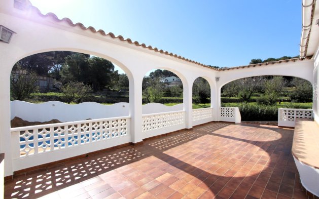 Resale - Independent Villa - Benissa - Urbanización