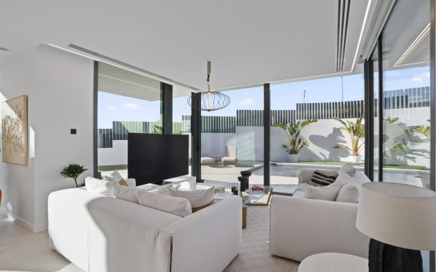 Obra nueva - Villa independiente - Benidorm