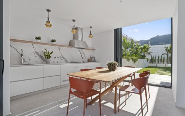 Obra nueva - Villa independiente - Benidorm