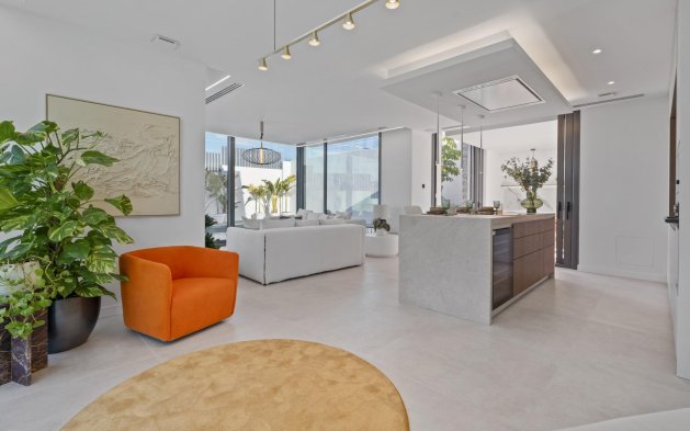 Obra nueva - Villa independiente - Benidorm
