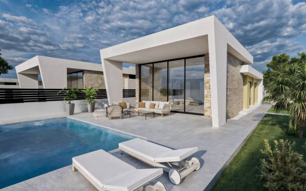 Obra nueva - Villa independiente - Torrevieja