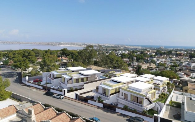Obra nueva - Villa independiente - Torrevieja