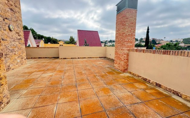 Reventa - Villa independiente - Altorreal
