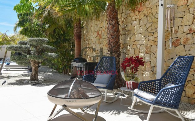 Resale - Independent Villa - Moraira - Urbanización