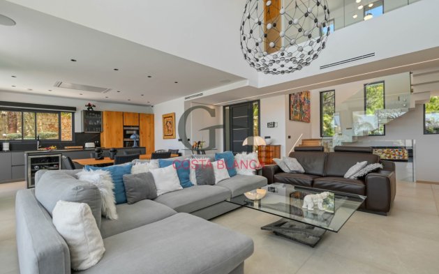 Resale - Independent Villa - Moraira - Urbanización