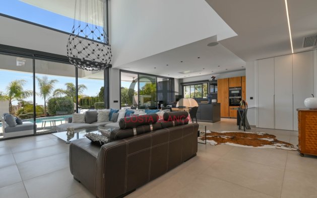 Resale - Independent Villa - Moraira - Urbanización