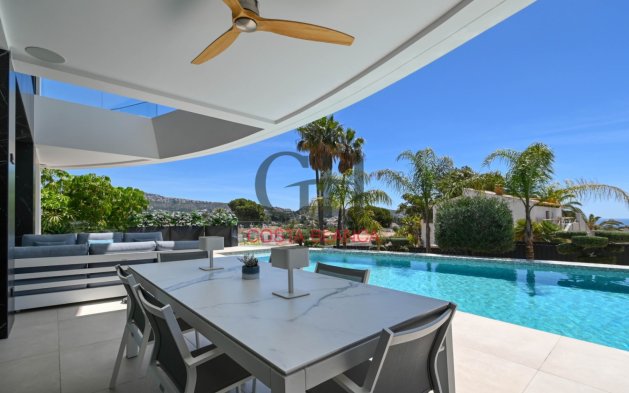 Resale - Independent Villa - Moraira - Urbanización