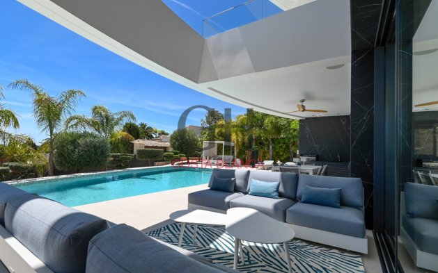 Resale - Independent Villa - Moraira - Urbanización