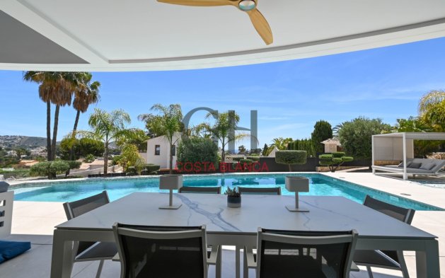 Resale - Independent Villa - Moraira - Urbanización
